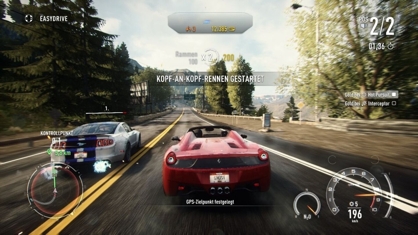 Need for Speed: RivalsKopf-an-Kopf-Rennen starten wir per Herausforderung.