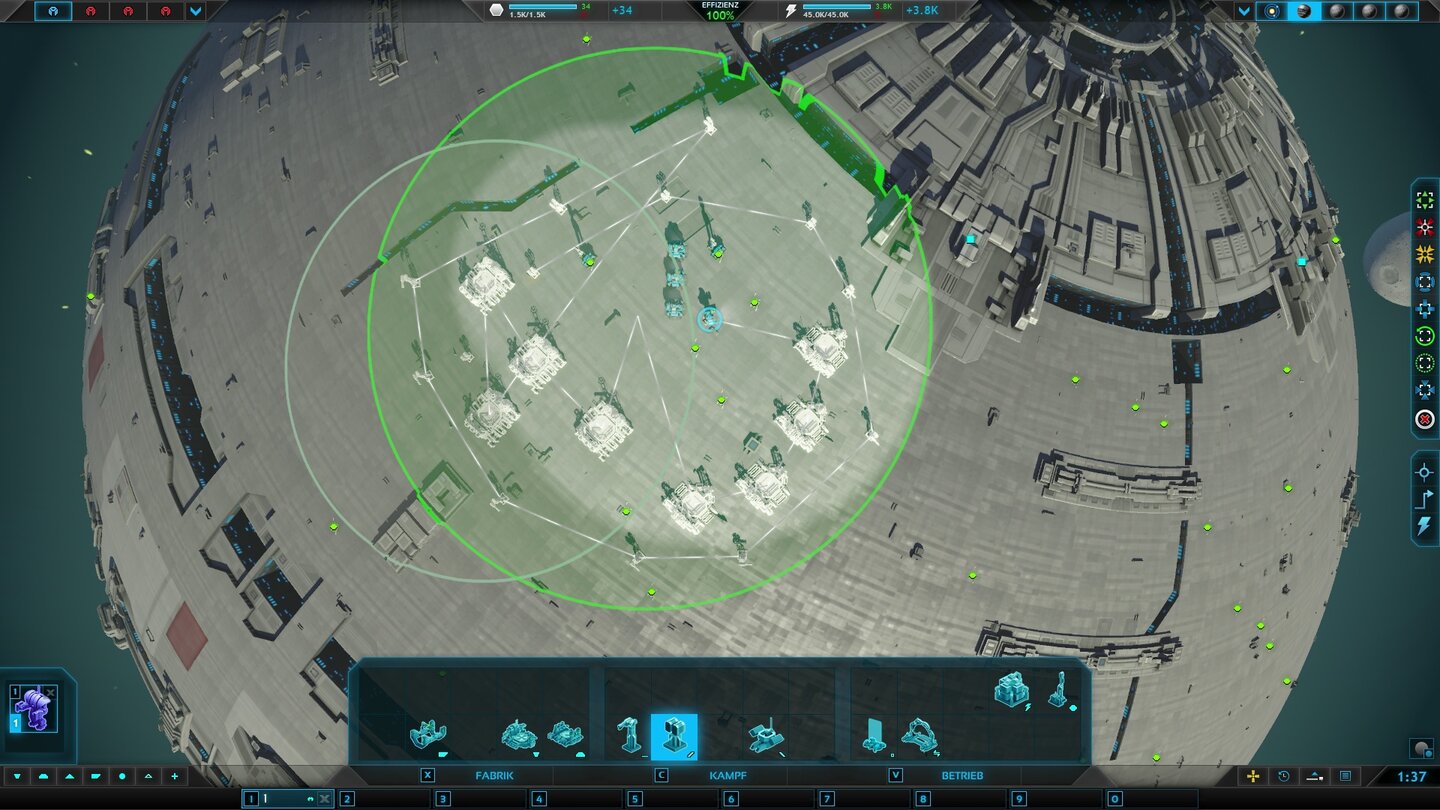 Planetary Annihilation: TitansWie im Hauptspiel planen wir für Baueinheiten Produktionsketten, damit diese mehrere Minuten ohne uns beschäftigt sind. Die Grundlagen werden jetzt im Tutorial erklärt, alle Steuerungskniffe gibt es aber trotzdem nur in Fan-Guides - schade.