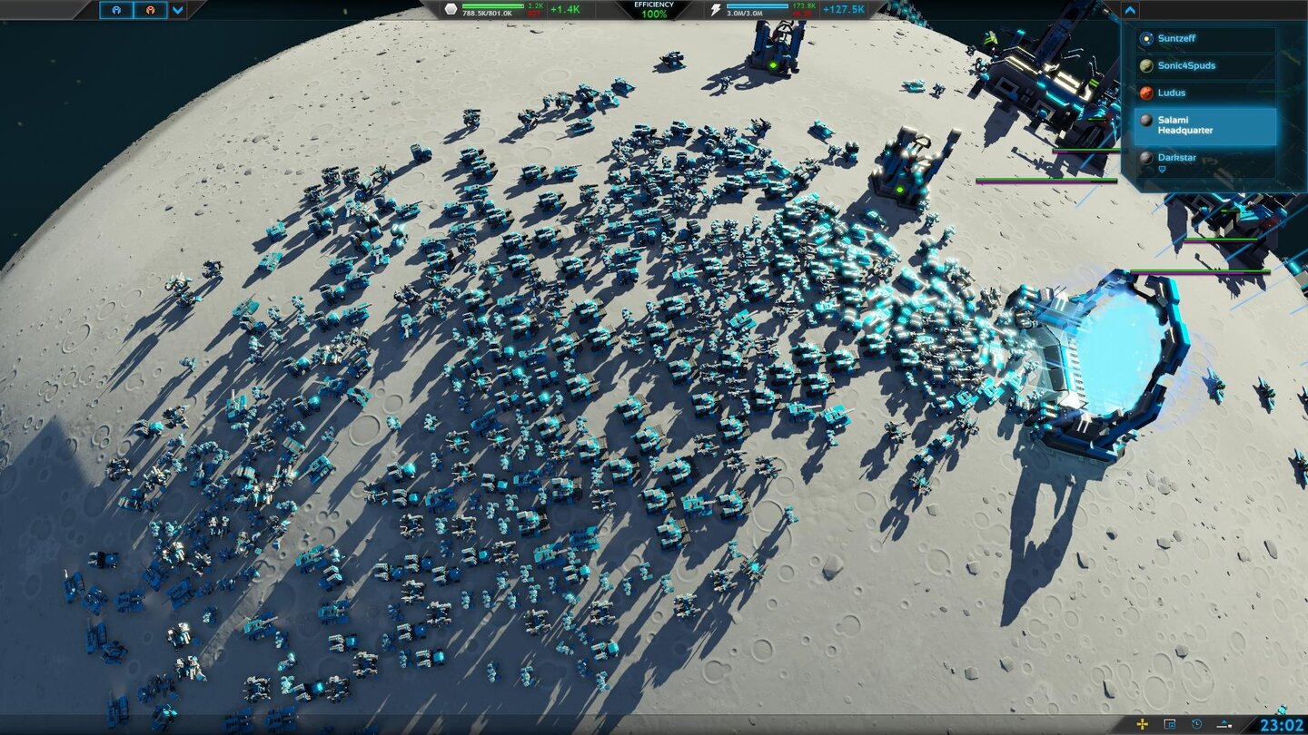 Planetary AnnihilationWir haben unsere erste Streitmacht versammelt und schicken sie durch einen Teleporter zum Feind – eine der leider wenigen Optionen für interplanetare Invasionen.