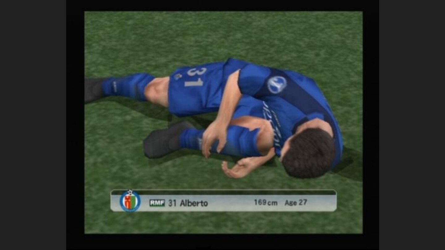 Thats gotta hurt... no, hes getting up and continuing the game, the injure appears to be mild