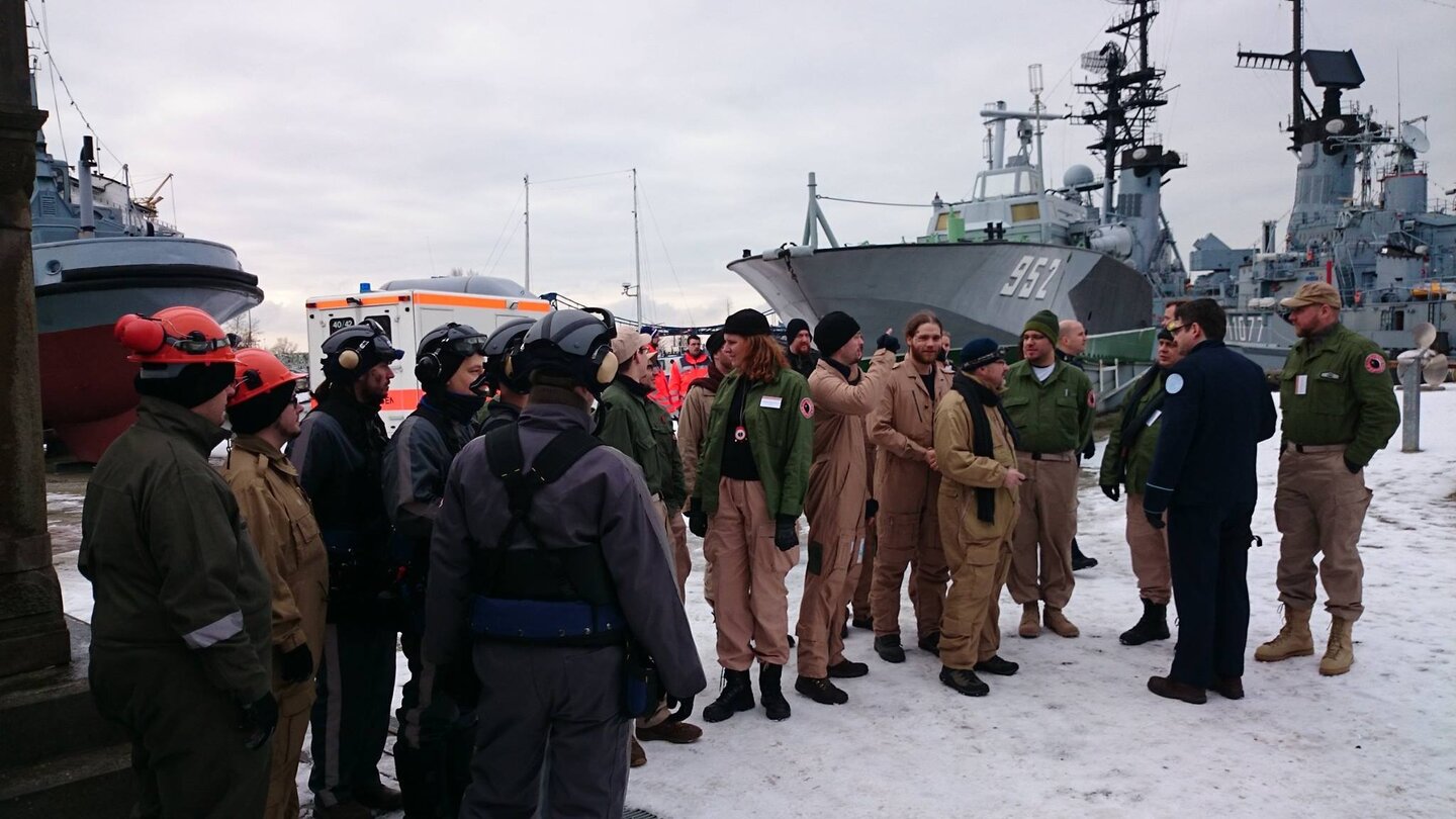 Die Hesperios-Crew wartet gespannt auf ihren Einsatz.