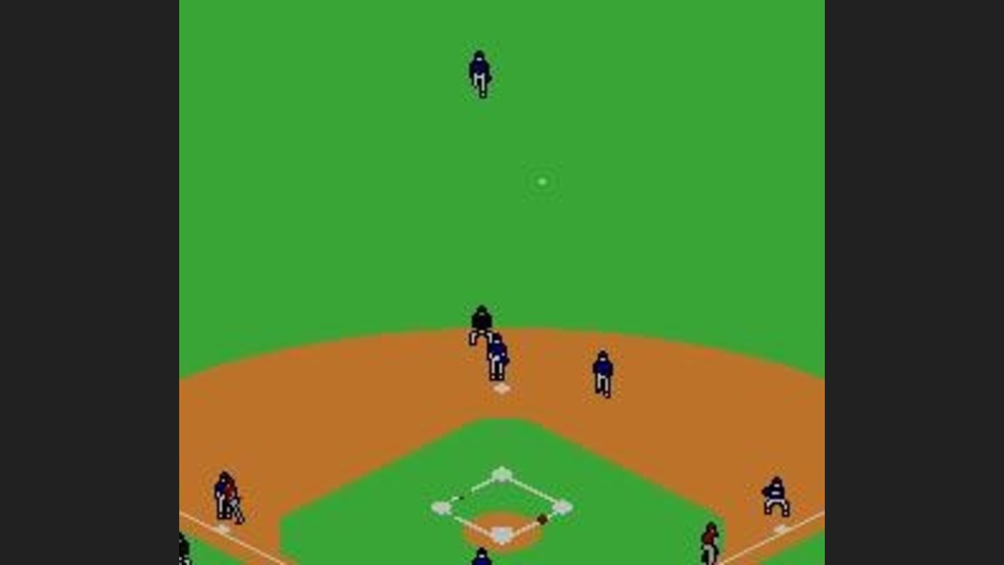 Lou Whitaker doubles up the middle