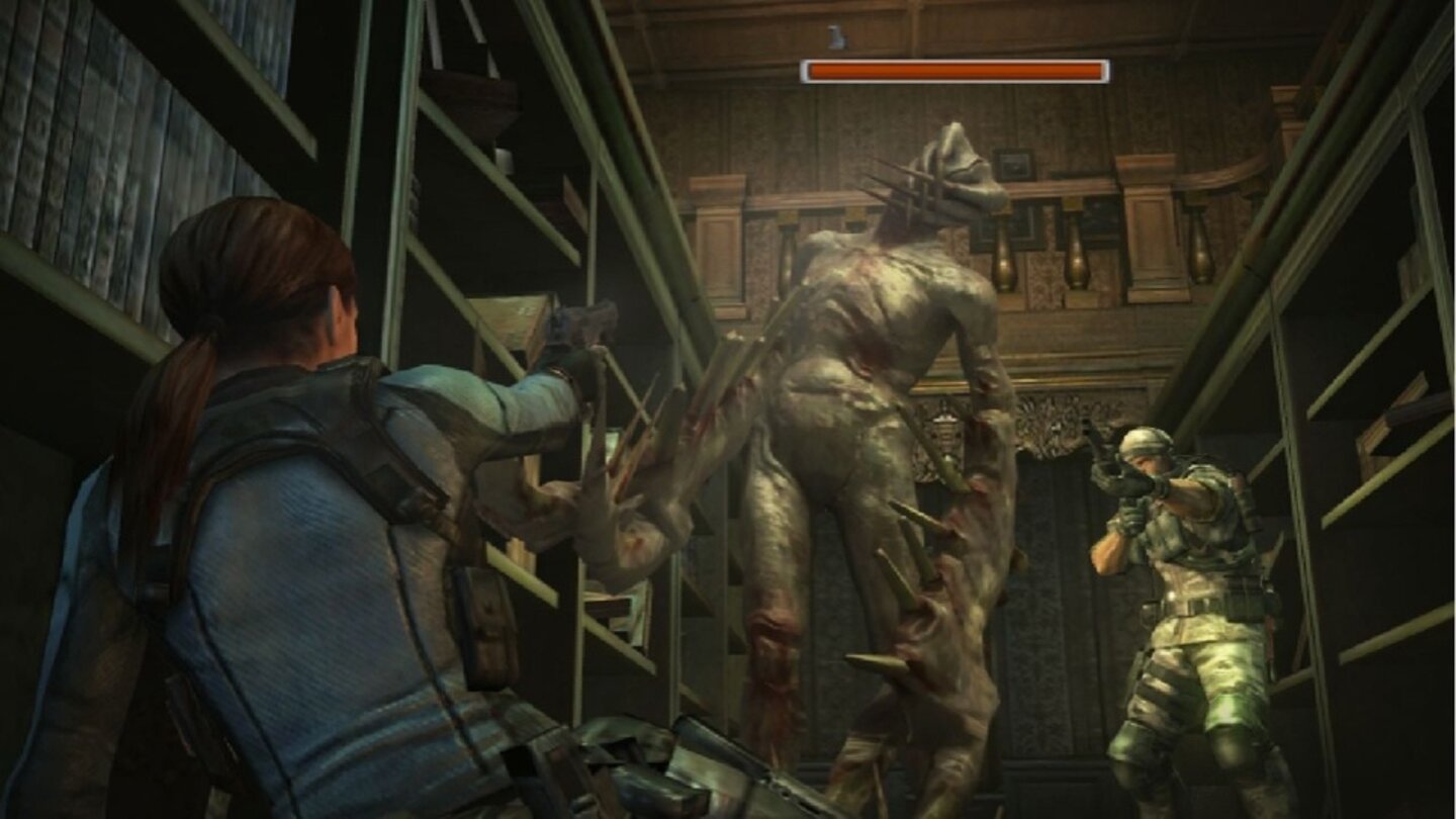 Resident Evil: Revelations (2012) Resident Evil: Revelations erscheint 2012 für den Nintendo 3DS und lehnt sich spielerisch an Mercenaries 3D an. Jill Valentine und Chris Redfield untersuchen auf einem Kreuzfahrtschiff neuartige, lebendige Biowaffen einer Terrororganisation, die schon mehrere Anschläge verüben konnte. Während sich die Steuerung nicht wesentlich von der des Vorgängers Mercenaries 3D unterscheidet, orientiert sich das Spielerlebnis mehr an den komplexen frühen Teilen der Serie – Munition ist knapp und Rätseleinlagen spielen eine große Rolle. Im Multiplayer-Modus kämpfen wir uns zu zweit durch Wellen von Angreifern.