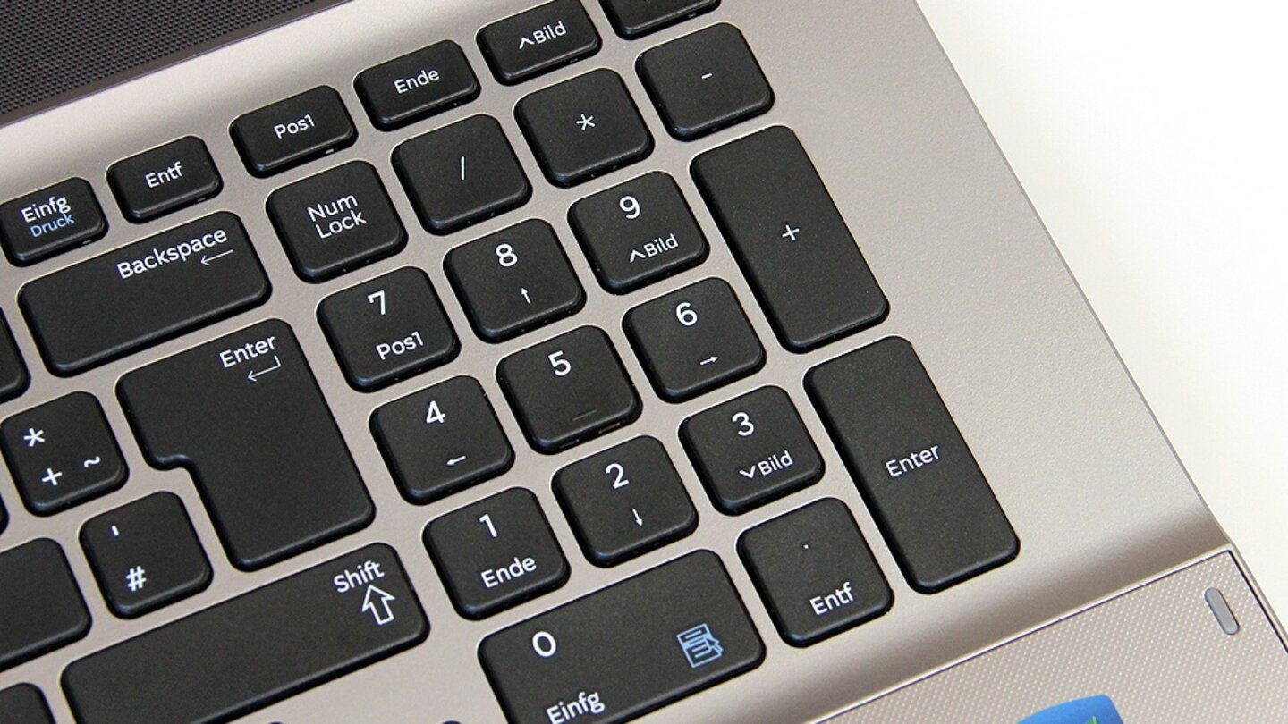 Samsung Serie 5 550P7C