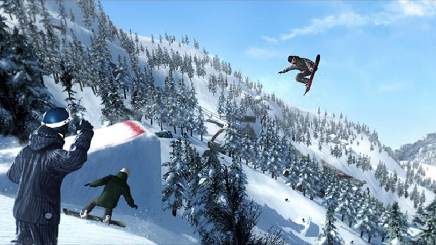 Shaun White Snowboarding