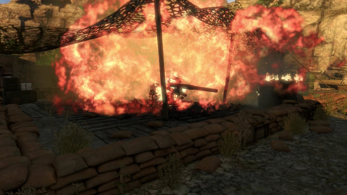 Sniper Elite 3Das erste Geschütz geht mit lautem Gepolter in Flammen auf. Es gibt stets mehrere Möglichkeiten, wie wir das Zielobjekt vernichten.
