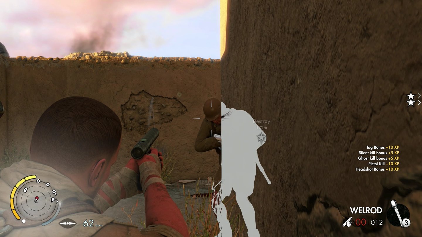 Sniper Elite 3Karl ist aufgeflogen und muss sich mit der Welrod zur Wehr setzen. Ein Deckungssystem gibt es nicht. Steht Karl dicht genug an einer Wand, lehnt er sich automatisch dagegen.