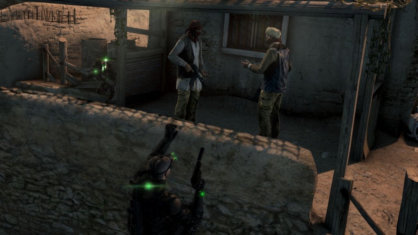 Splinter Cell: BlacklistNanu, zwei Paar grüne Lichter? Im Koop-Modus schleicht ihr mit einem Freund auf Terroristenjagd über spezielle Maps.
