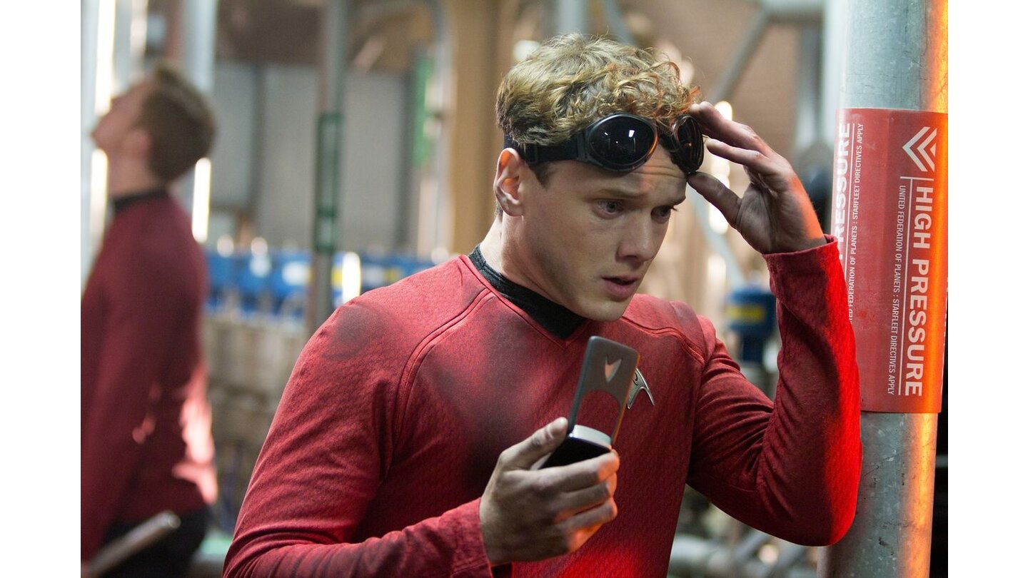 Star Trek Into DarknessVon der Brücke in den Maschinenraum: Chekov (Anton Yelchin) steht vor einer großen Bewährungsprobe.