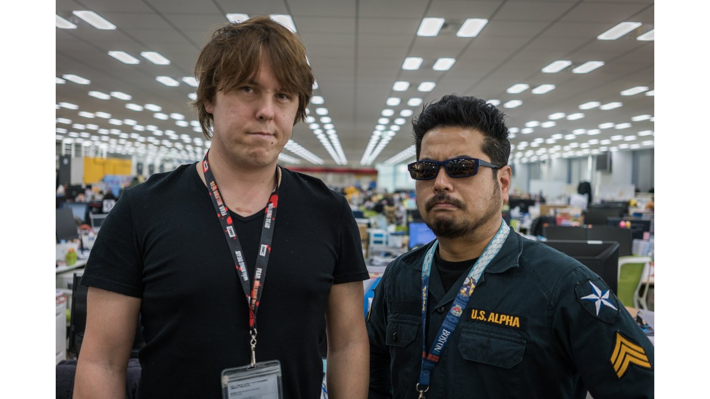 Tekken 7Katsuhiro Harada und Michael Murray arbeiten schon lange Jahre an der Tekken-Reihe. Neben Designaufgaben übernimmt Murray die Übersetzerrolle für seinen Chef.