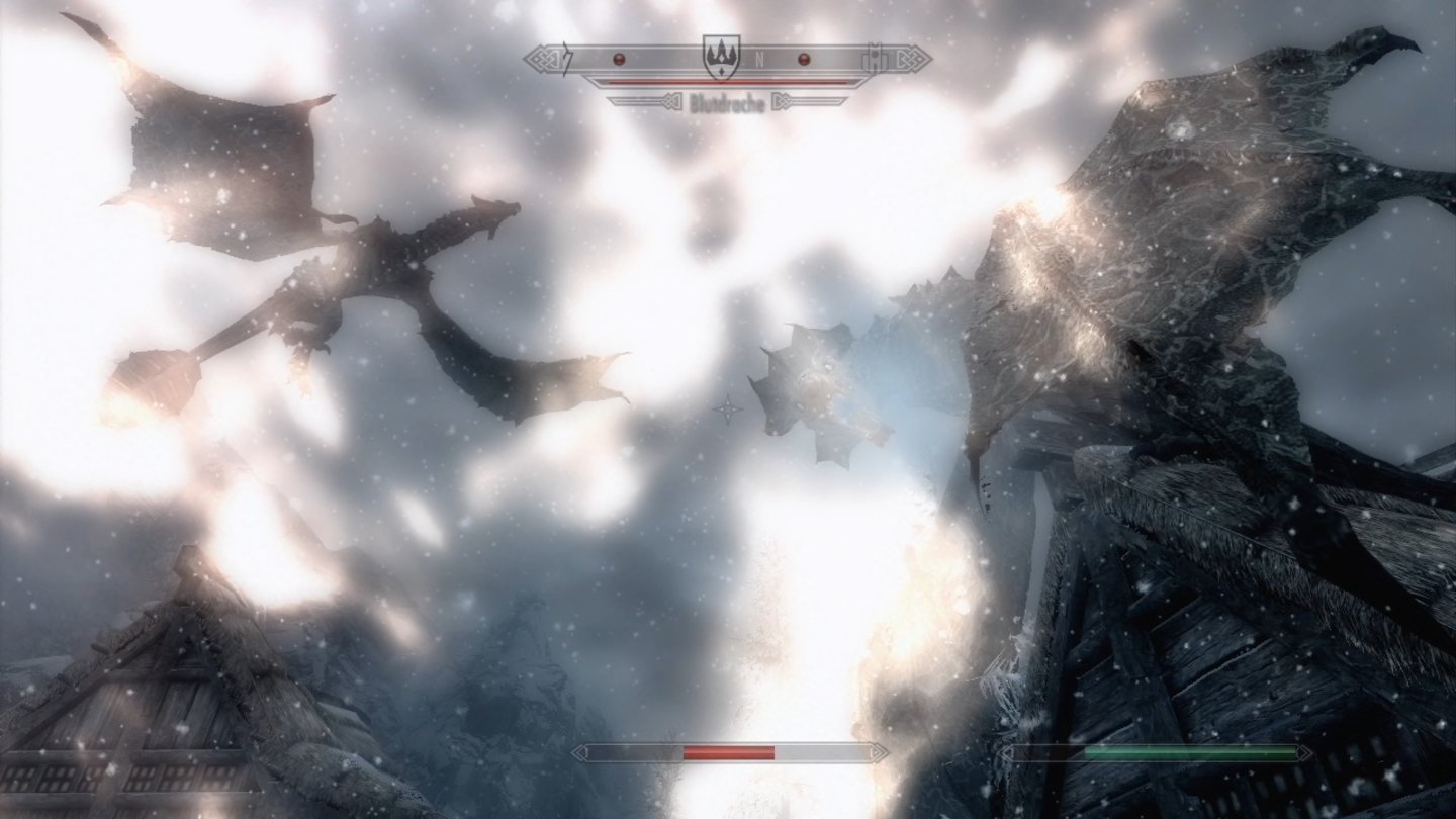 The Elder Scrolls 5: Skyrim (Xbox 360)Ein Drache kommt selten allein: Hier greifen gleich zwei Feuerspucker die Stadt Winterfeste an.