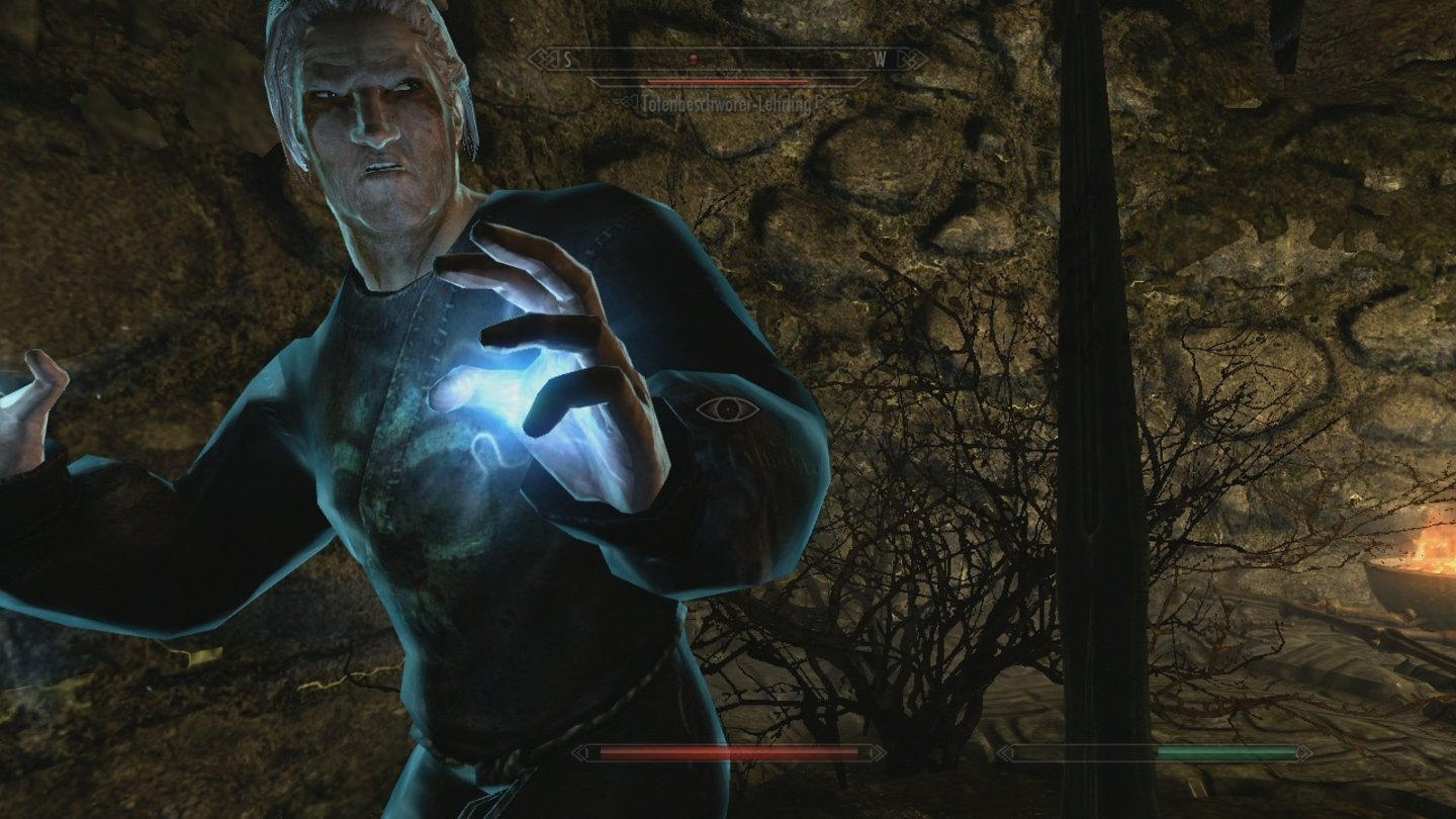 The Elder Scrolls 5: Skyrim (Xbox 360)Dieser Totenbeschwörer hat im Nahkampf schlechte Karten.