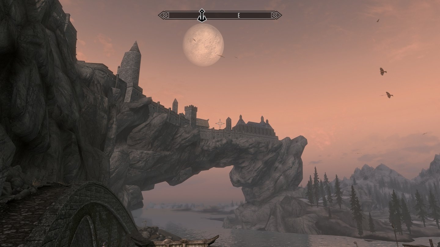 The Elder Scrolls 5: Skyrim (PC-Version)Die Hauptstadt Einsamkeit liegt auf einem Felsbogen, die kaiserliche Armee hat hier ihr Hauptquartier.