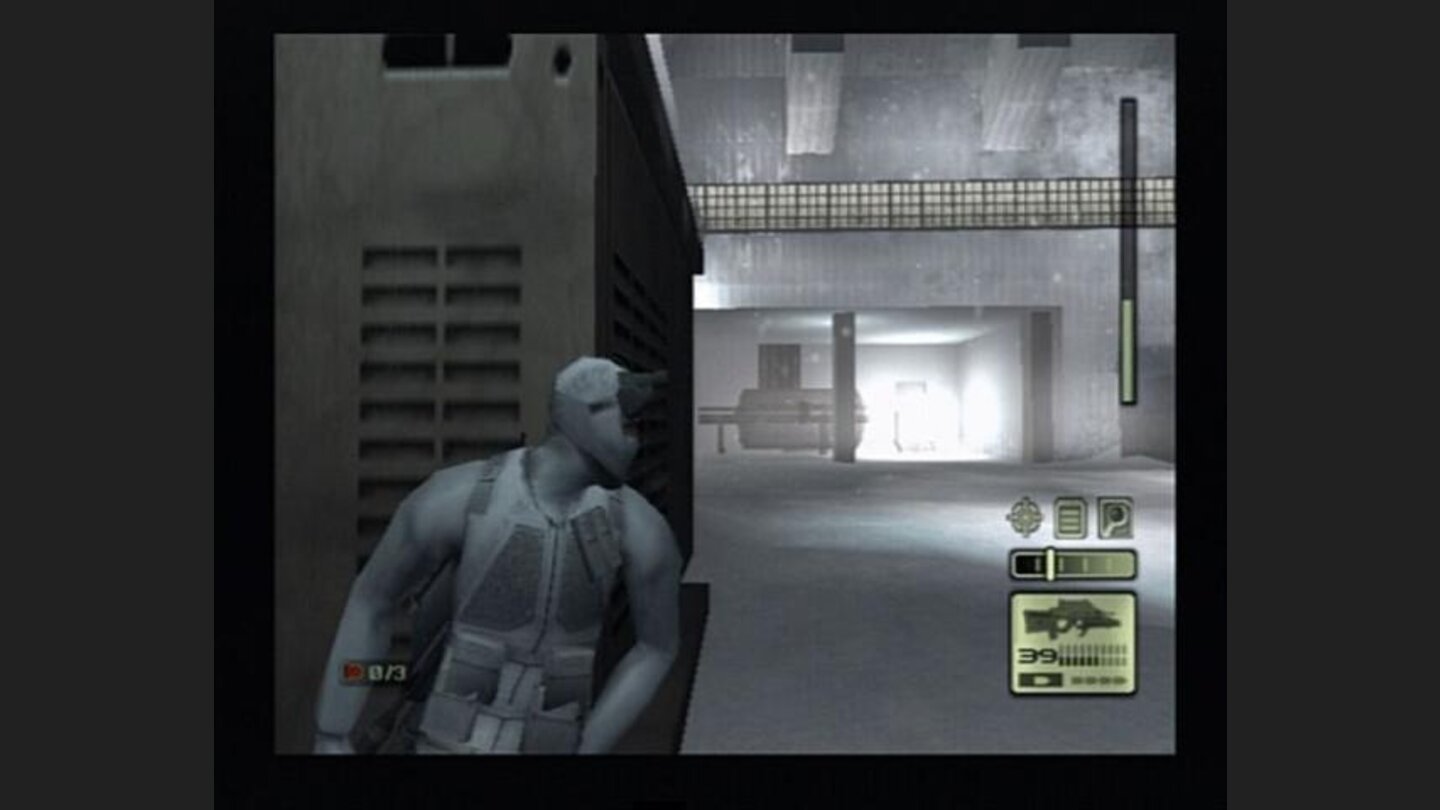 Leaning against objects and walls and shooting from angle is too doable.