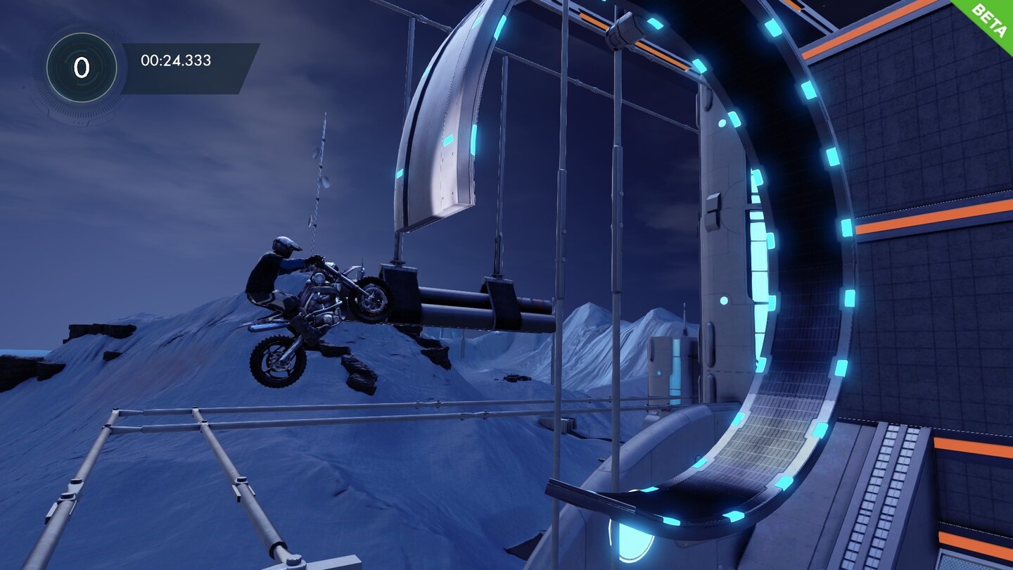 Trials Fusion - Beta-ScreenshotsDer Schwierigkeitsgrad steigt moderat an, ist aber nicht unfair. Ab und zu werden wir trotzdem überrascht, wenn wie etwa hier einfach ein Looping einfach von der Seite ins Bild fährt.