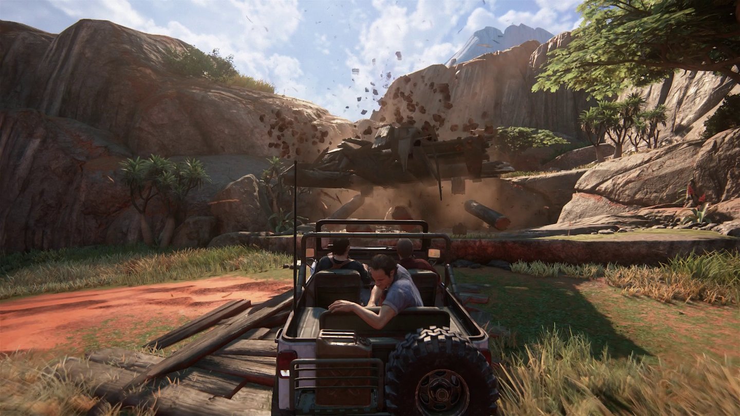 Uncharted 4: A Thief's EndMit der Seilwinde des Jeeps bringen wir diese ohnehin schon angeknackste Brücke zum Einsturz, um uns so eine Rampe Richtung Levelziel zu bauen.