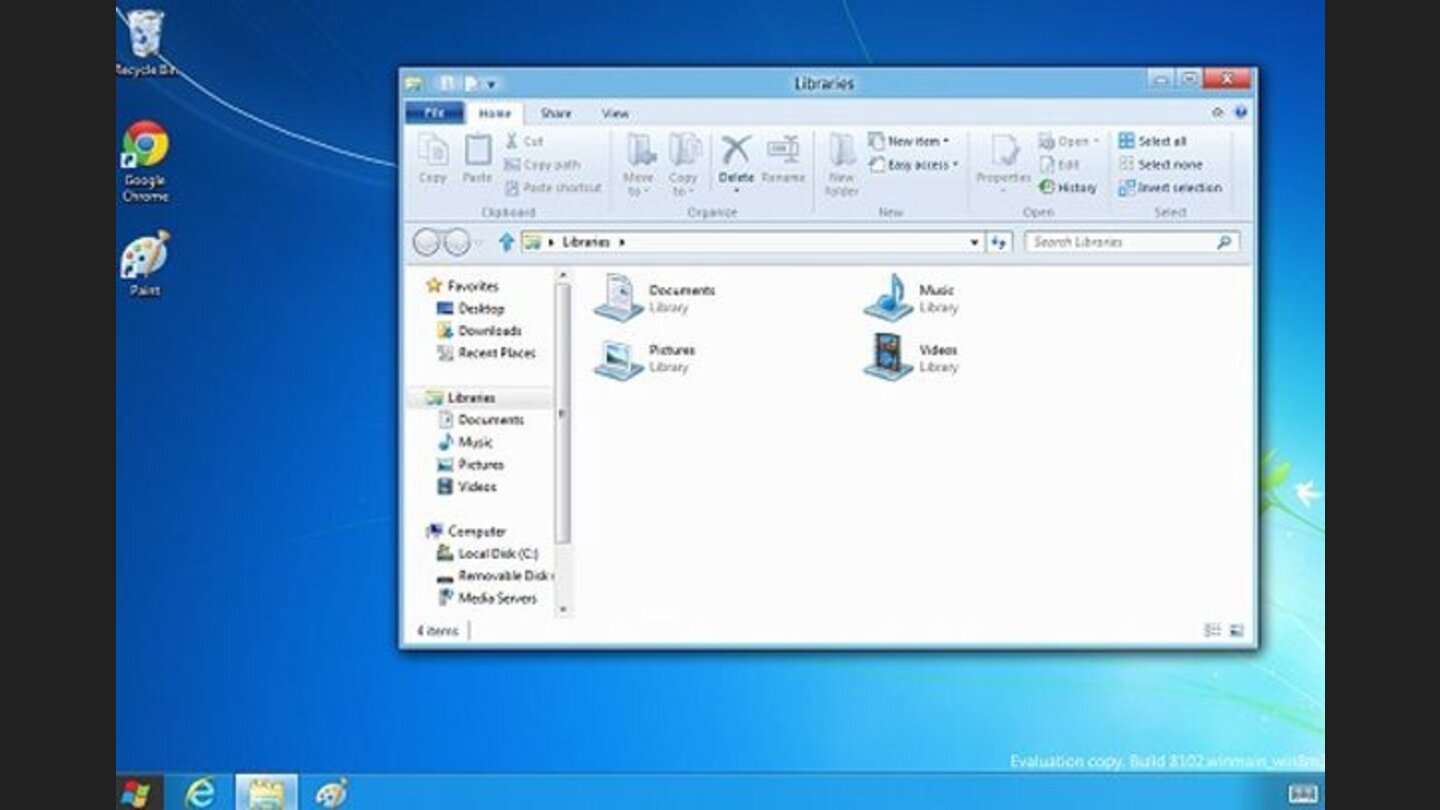 Der Windows Desktop: Windows, wie man es kennt, aber mit vielen neuen Touchfunktionen. Der Start-Button hat eine neue Funktion und schickt den Nutzer zurück zum Start-Bildschirm.