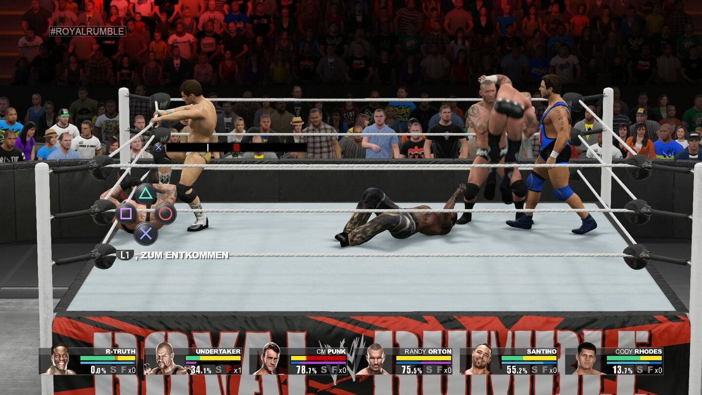 WWE 2K15Beim Royal Rumble müsst ihr Quicktime-Events überstehen, um nicht aus dem Ring geworfen zu werden.