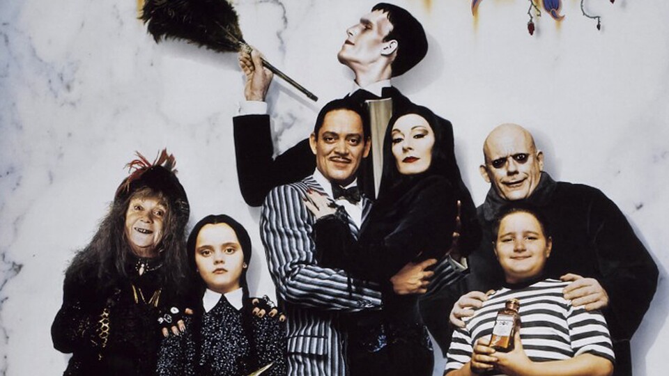 Unter anderem Morticia (Mitte rechts) von der Addams Family inspirierte Capcom zur großen Vampirlady.