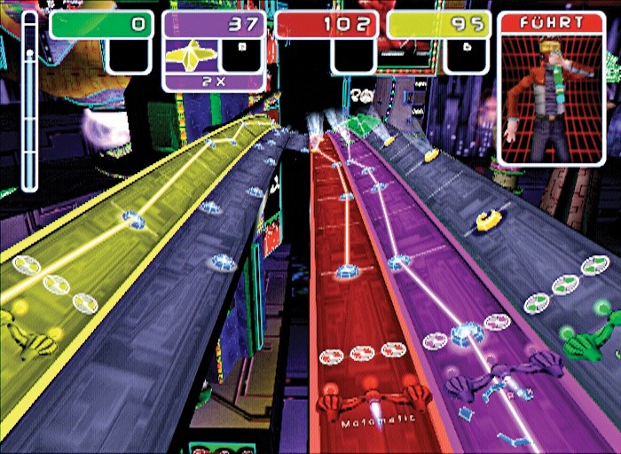Im Multiplayer-Modus spielt ihr mit bis zu vier Leuten an einem Bildschirm. Ungewöhnliche Optik, aber viel Spaß. (Screen: Playstation 2)