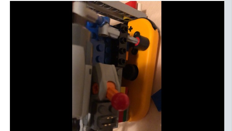 Dieser Lego-Roboter craftet von selbst.