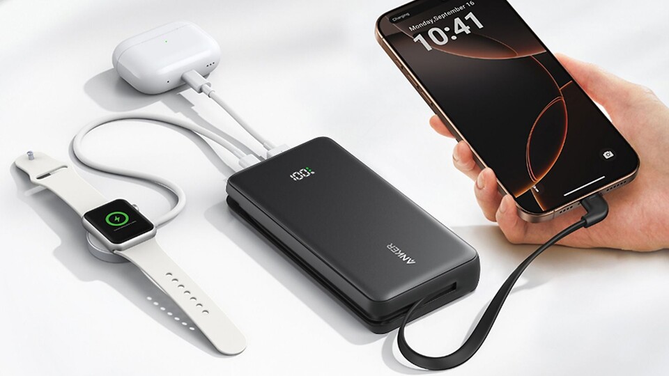 Zweimal USB-C und einmal -A: Hier können drei Geräte gleichzeitig geladen werden und dank integriertem Kabel, verliert man mindestens einen Anschluss nie!