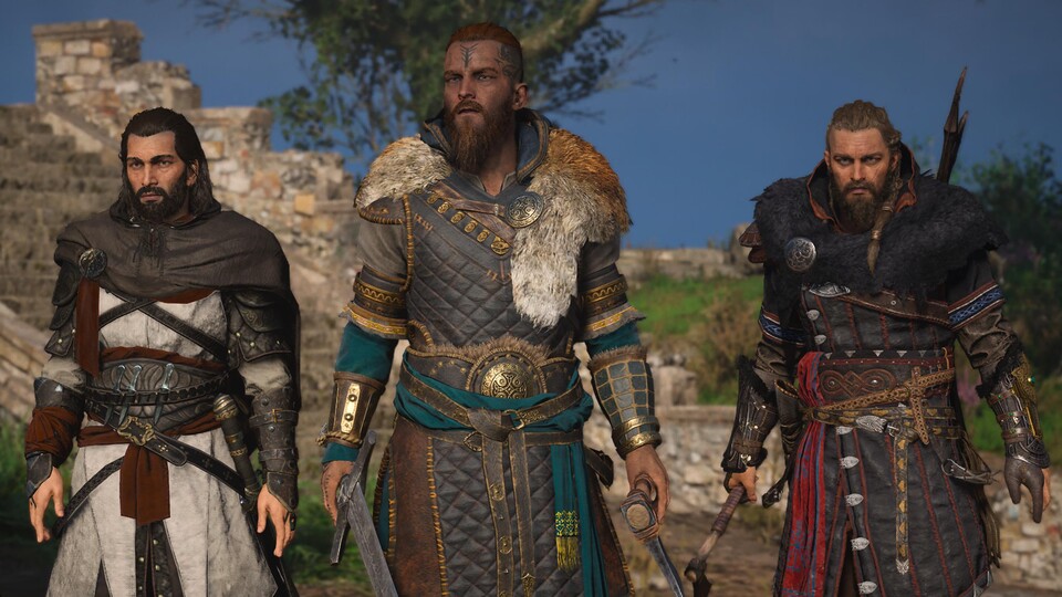 Eines Tages hat Sigurd (Mitte) den Verborgenen Basim (links) im Schlepptau. Eivor (rechts) reist schließlich mit ihnen zusammen nach England.