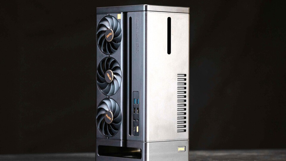 Hier seht ihr das ursprüngliche Asus ProArt-Case von Xikii, das eigens für diese GPU-Reihe entworfen wurde.