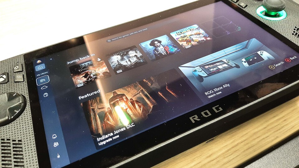 Trotz vieler Lichter über und neben mir habe ich noch viel auf dem hellen Xbox Ally X-LCD-Display erkannt.
