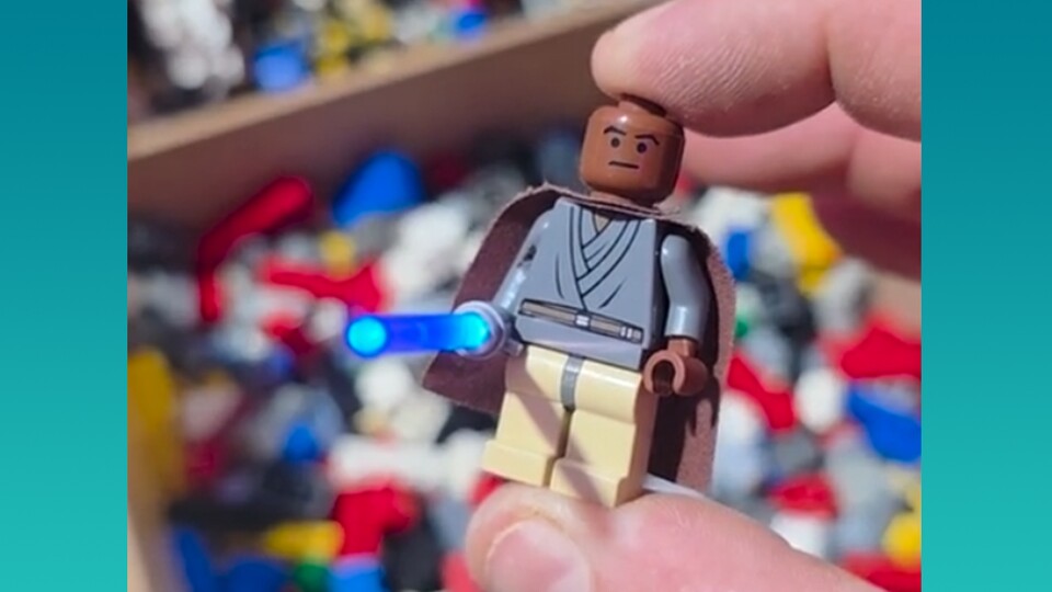 Auch wir gucken wie dieser Mini-Mace Windu etwas skeptisch. Aber auch beeindruckt. (Bild: ReddituserDeeznutzupinyourgutz)