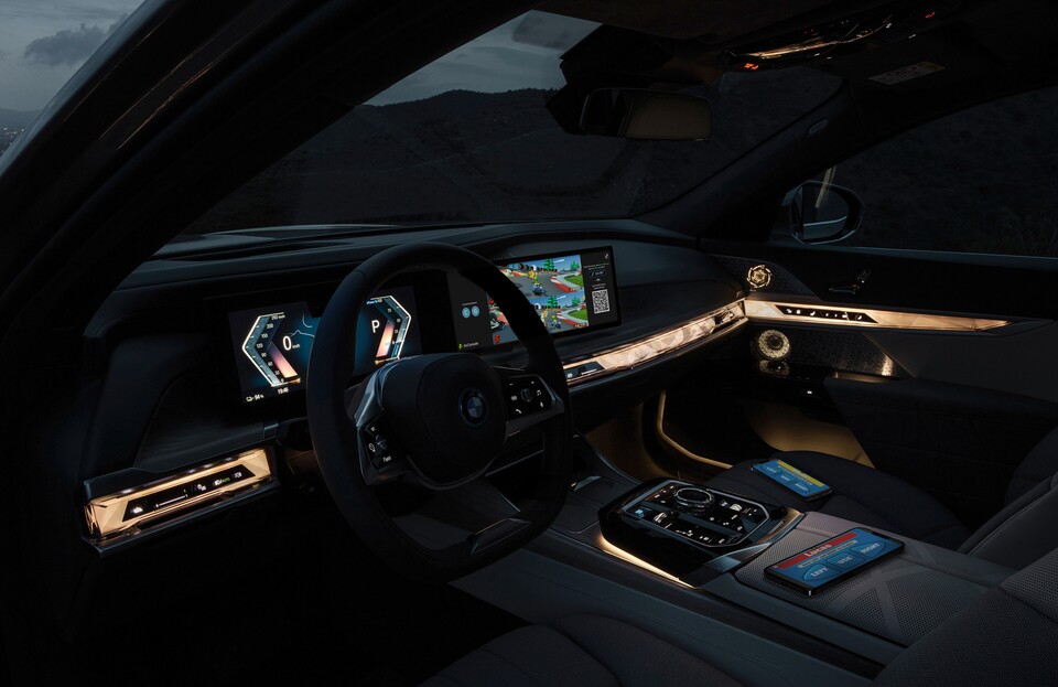 Wer will, kann bald in seinem BMW Videospiele spielen. Hoffentlich nur, wenn das Auto steht.