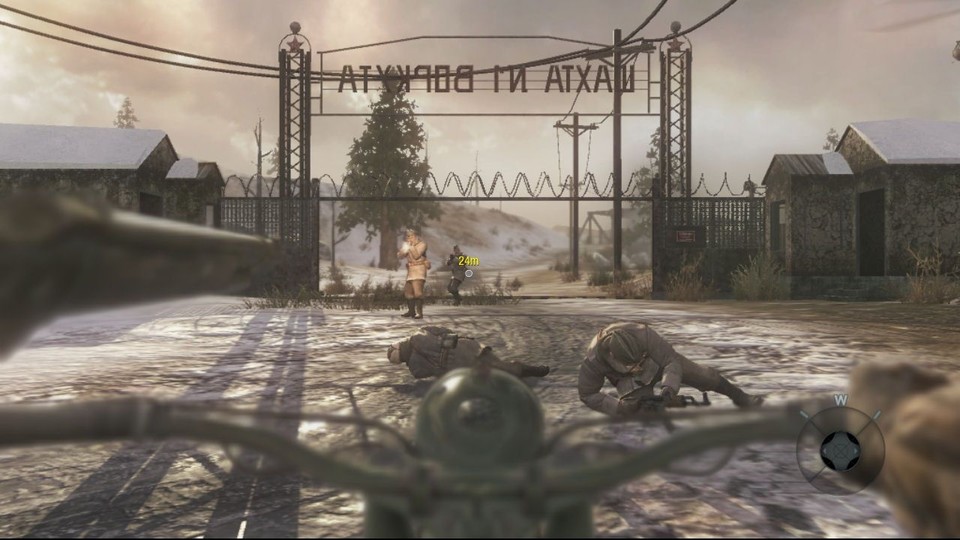In Modern Warfare 2 war es noch ein Schneemobil, in Black Ops klettern wir in den Sattel eines Motorrads. [360]