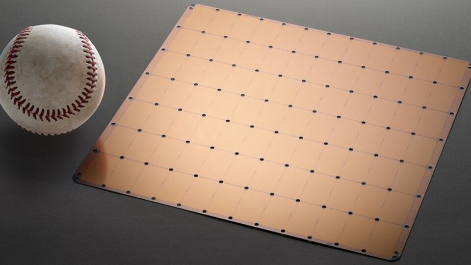 Die Cerebras Wafer-Scale Engine 2-CPU ist nicht nur extrem leistungsstark, sondern auch noch sehr groß: In etwa so wie ein Laptop.