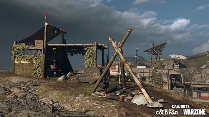 CoD Warzone bekommt neue Survival-Camps, frei nach Rambo.
