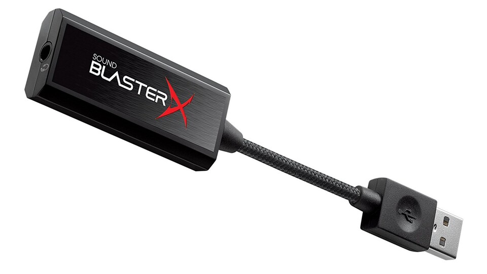 Mit USB-Soundkarten wie der Creative Sound BlasterX G1 lässt sich die PS4 mit einer der gängigen Surround-Simulationen nachrüsten, allerdings muss das Headset-Kabel dann bis zur Konsole statt nur zum Controller.