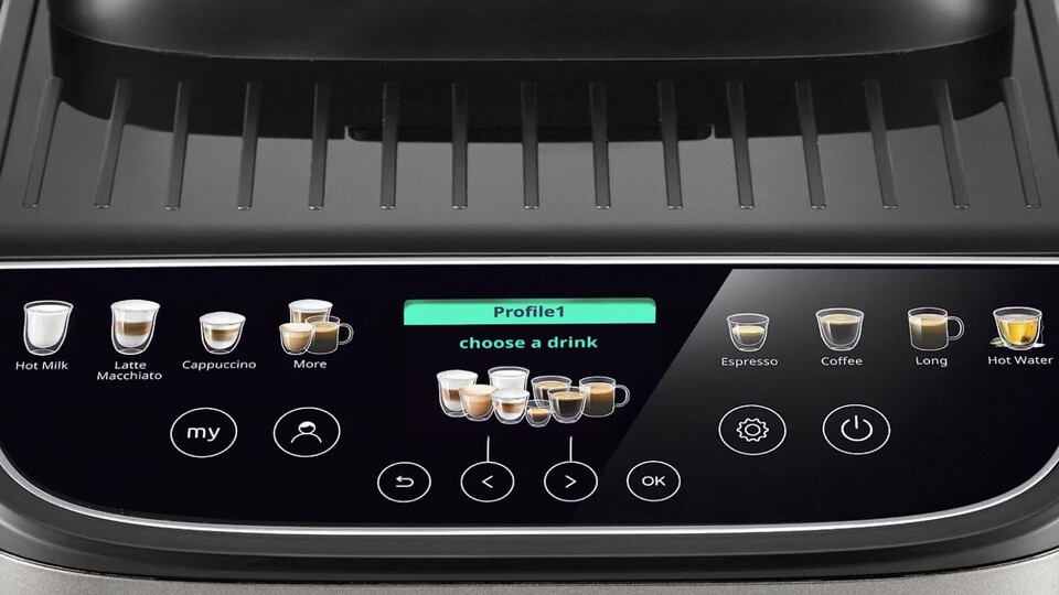 Kinderleichte Bedienung: Das 2,4 Zoll Farb-Touchdisplay macht die Auswahl eures Kaffee-Erlebnisses zum Vergnügen.