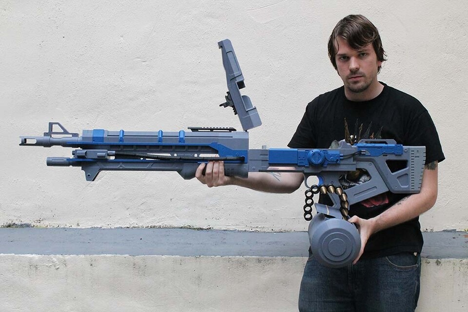 Der Produkt-Designer und Destiny-Spieler Kirby Downey hat sich mit Hilfe eines 3D-Druckers sein eigenes Thunderlord-Gewehr ausgedruckt.