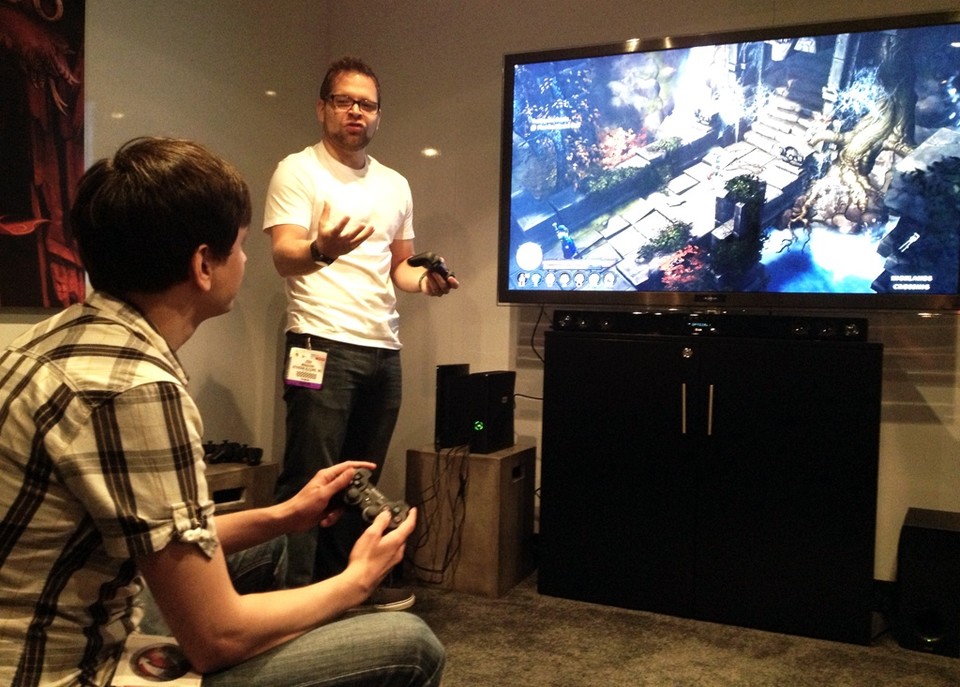 Josh Moqueira erklärt Michael Graf, worauf es bei der PlayStation-3-Version von Diablo 3 ankommt.