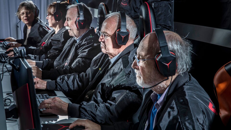 Die Silver Snipers treten mit einem Durchschnittsalter von 70 Jahren bei der Dreamhack an.