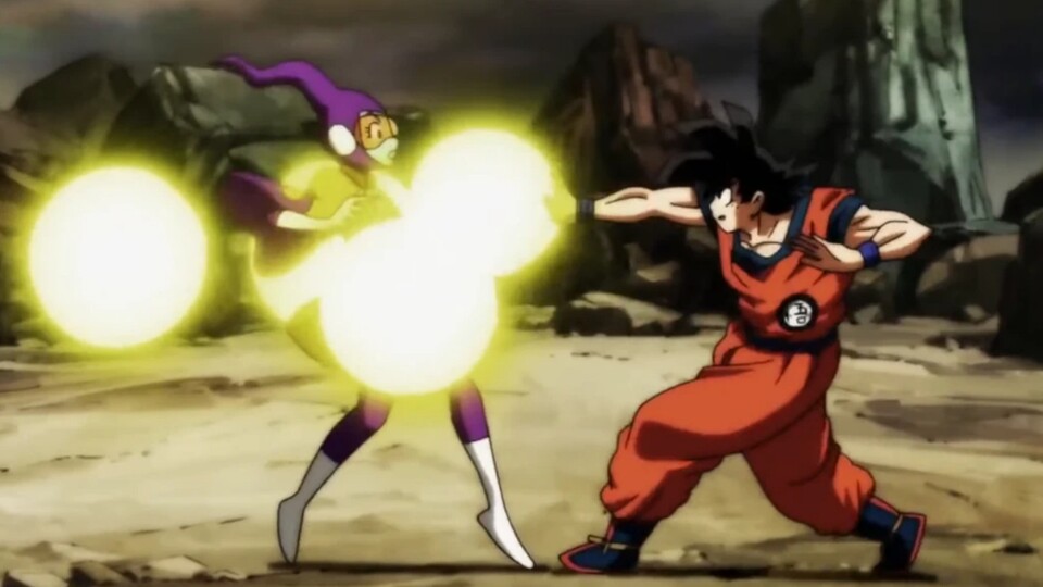 Goku umzigelt Rosie mit seinen Energiekugeln und greift sie an. (Bild: © Toei Animation)
