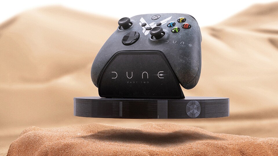 Dieser Xbox Controller im Dune-Look schwebt einige Zentimeter über dem Boden.