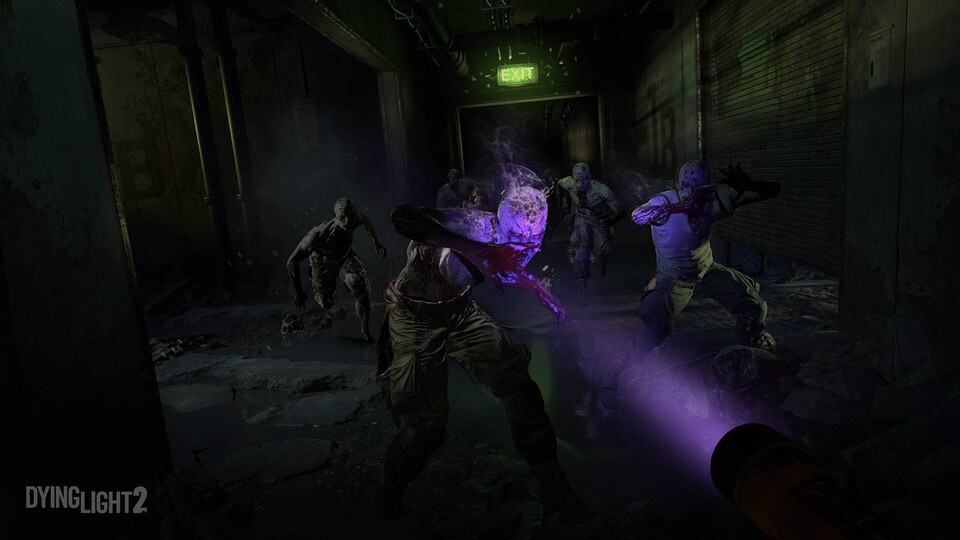 Tags rennen die Zombies nur durch die Gassen, aber nachts wird es richtig übel!