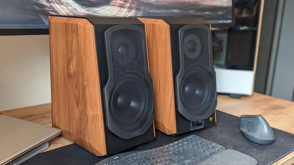 Im Hörtest haben mich diese beiden Lautsprecher überzeugt - wer auf HipHop und Electro steht, dem empfehle ich noch einen Subwoofer dazu.