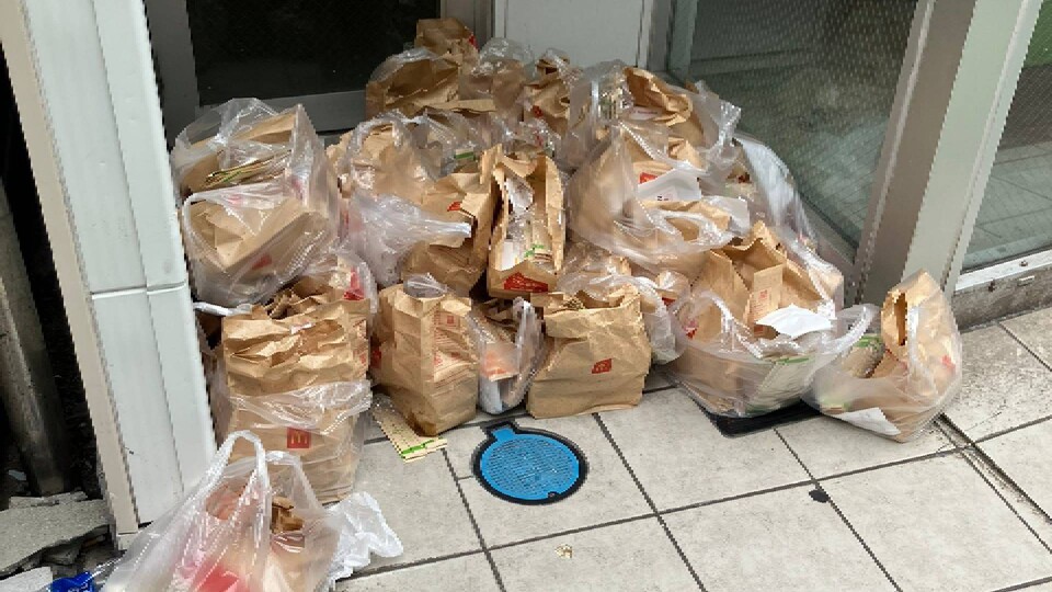 Zig Happy Meals wurden einfach weggeworfen. (Bild: @wadaoudanhodou auf X)