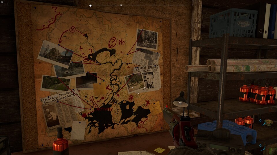 In Far Cry 5 findet sich eine ganze Wand mit Hinweisen auf den Bigfoot.