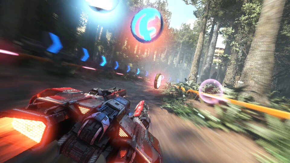 Fast Fusion ist eigentlich ein bildhübsches Spiel, kann pixelige DLSS-Artefakte im Leistungsmodus aber nicht verstecken, wie ihr an der Karosserie des Gleiters, den Credit-Items und der Vegetation rechts seht.