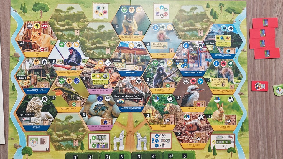 Am Ende sah mein Zoo ziemlich vollgepackt aus – die Primaten hätten mir ordentlich Punkte gegeben.