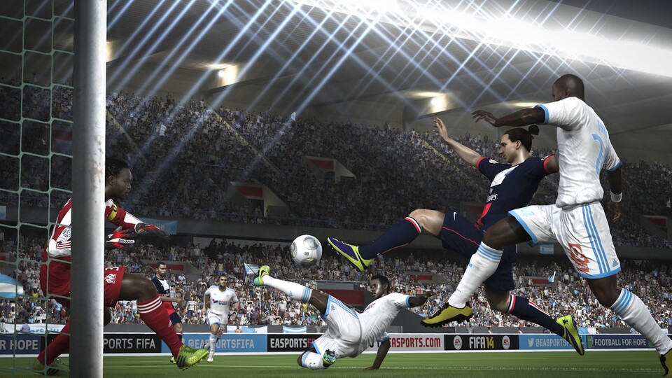 Ein Xbox-One-Patch für FIFA 14 steht zum Download bereit.