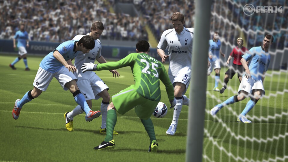 FIFA 14 wird auf den Next-Gen-Konsolen dank Ignite-Engine unter anderem eine bessere KI aufweisen.