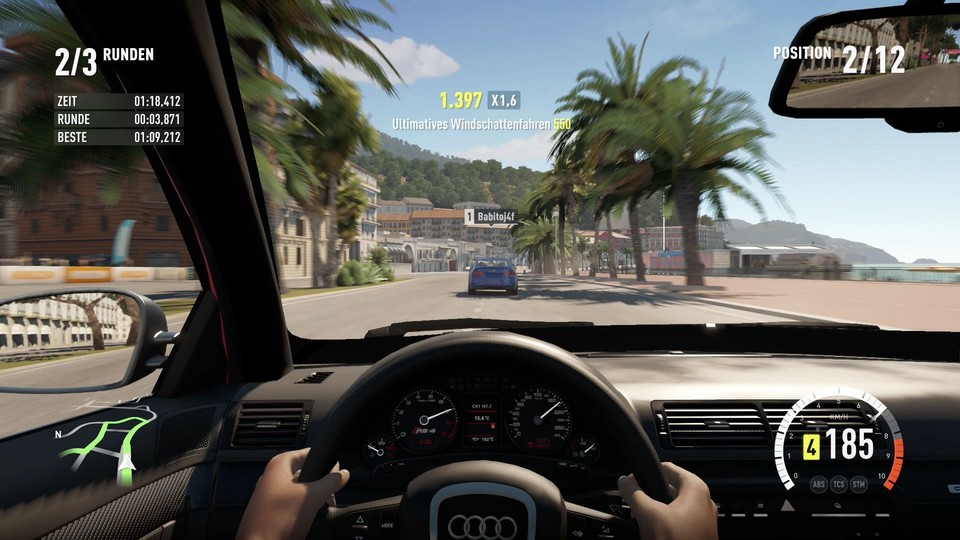 In der Cockpitperpektive (für jedes Fahrzeug verfügbar) ist das Spielgefühl traditionell am intensivsten.